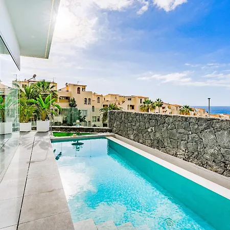 Villa Larisa - Private Heated Pool, Chill Out And Bbq