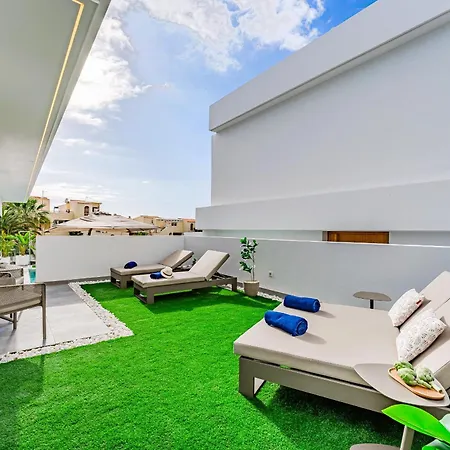 Willa Larisa - Private Heated Pool, Chill Out And Bbq *